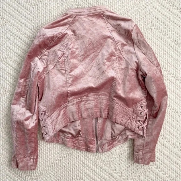Torrid Velvet Lace-Up Sleeve Moto Jacket in Pink Size 2 - Picture 2 of 9